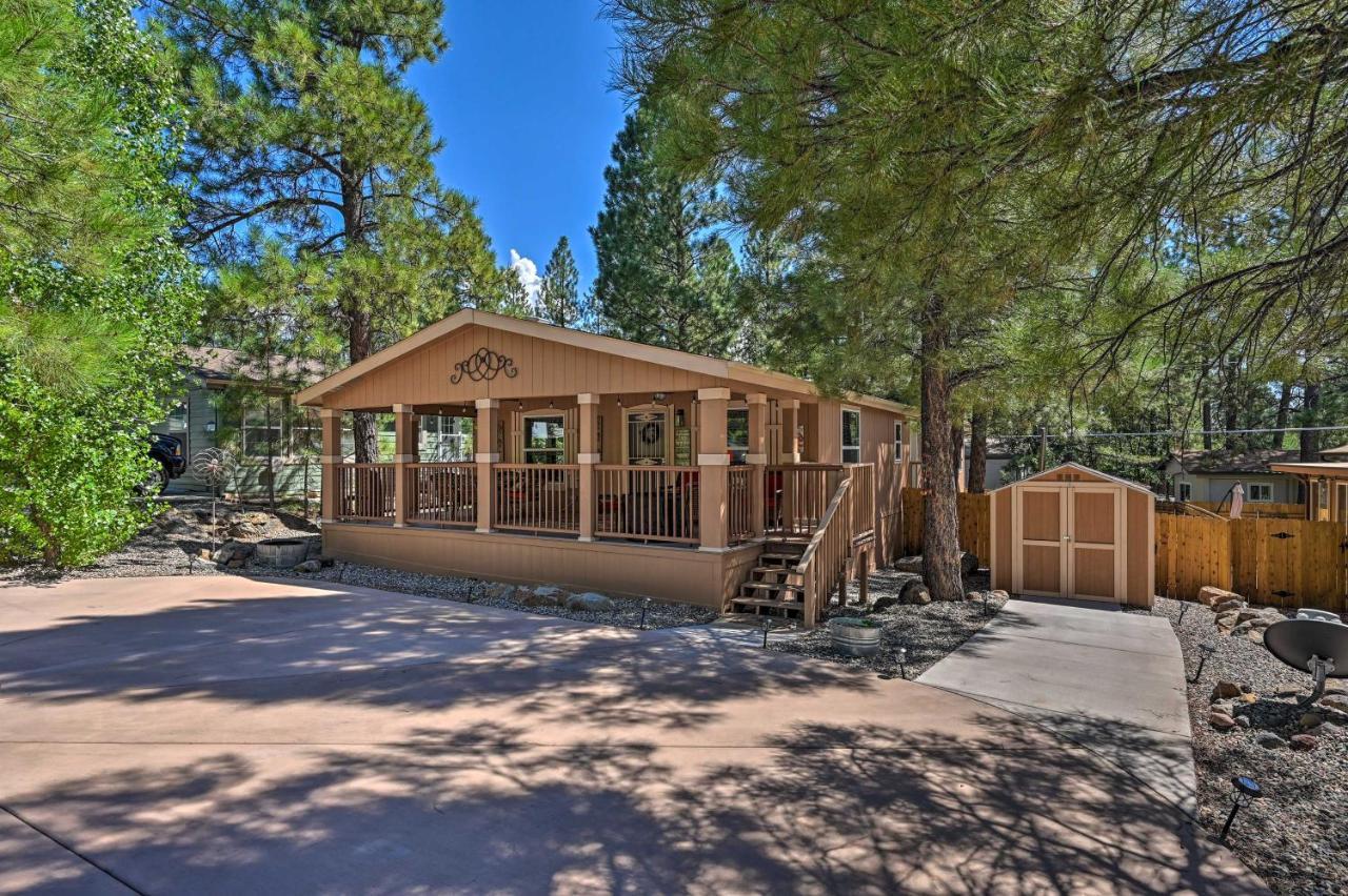 Munds Park Cabin Retreat With Deck And Fire Pit! Zewnętrze zdjęcie